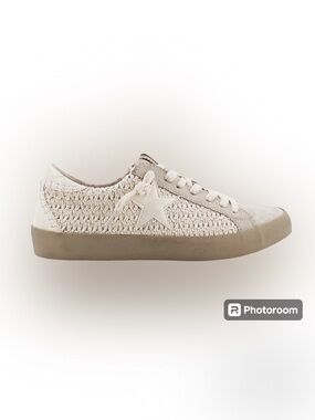 Shu Shop- New in Box - Woven Star Accent Low-Top Sneakers in Cream